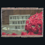 Cobertor  Você Me Casado? Proposta de Casamento<br><div class="desc">Você Me Casado? Proposta de CasamentoRomântica e criativa com rosas vermelhas</div>