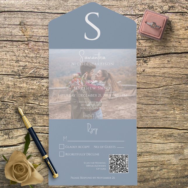 Código QR Azul Dusty Foto Moderna Monograma (Criador carregado)
