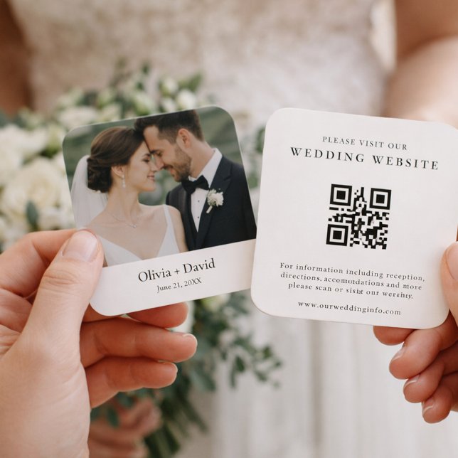 Código QR de Anúncio de Site de Casamento Minimali (Wedding website QR card with couple photo for elegant invitation suites)