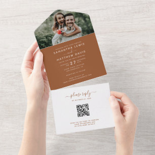 Código QR de Casamento com Foto e Letra Terracota