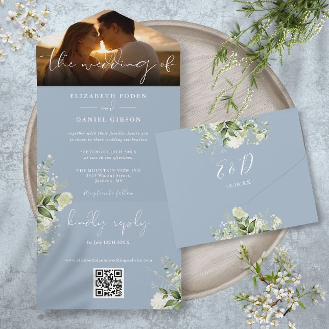 Código QR de Foto de Casamento em Azul Empoeirado  (Dusty Blue Floral Greenery QR Code Wedding Photo All In One Invitation)