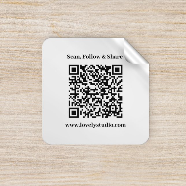 Código QR e personalize seus autocolantes de texto (#zazzlemade #QRcode #addqrcode #CustomQRCode #template #customtext #blackandwhite #modern)