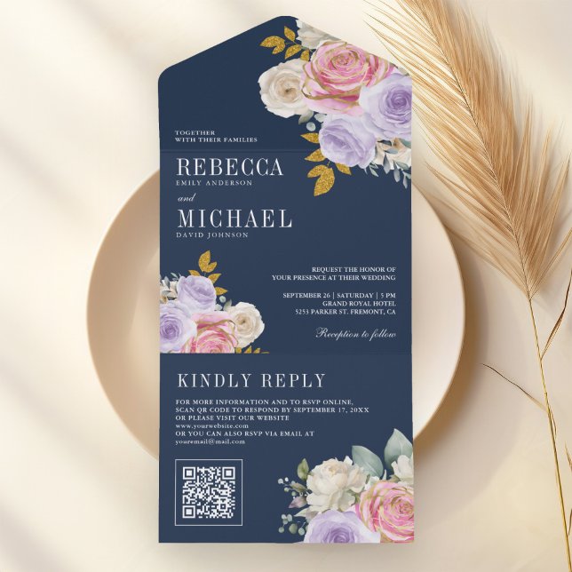 Código QR Floral de Rosas Roxas e Roxas Casamento  (Criador carregado)