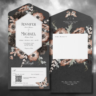Código QR Floral Gótico Boho Moth Black & Brown