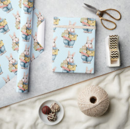 Coelhinho bonito com papel de embrulho para presen