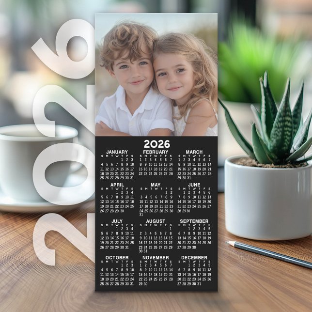Colagem de Fotos do Calendário 1 - Pode Editar Pre (2026 Calendar on Cardstock - Simple, Minimal Design and Photo Collage)