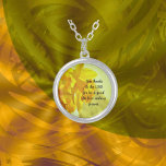 Colar Amarelo Daffodils Escritura Joalharia<br><div class="desc">Colar prata redonda com pingente,  exibindo belos daffodils amarelos e a escritura Salmos 136:1 "Dê obrigados ao LORD,  pois ele é bom. Seu amor dura para sempre." Veja o tema correspondente na minha loja.</div>