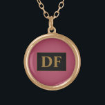 Colar Banhado A Ouro Borgonha com Douradas Iniciais<br><div class="desc">Este colar apresenta robustas e iniciais douradas,  criando um aspecto único e sofisticado que complementa qualquer roupa. Personalize-o com as suas iniciais ou com as de um ente querido,  fazer-o como um acessório significativo ou um presente sincero.</div>
