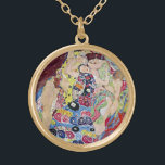 Colar Banhado A Ouro Maiden (Virgem), Gustav Klimt, Vintage Art Nouveau<br><div class="desc">O Maiden (também conhecido como A Virgem) (1913), de Gustav Klimt, é uma pintura de retrato simbólico da Era Vitoriana Art Nouveau. Várias mulheres bocejando, esticando e dormindo em uma cama coberta de cobertores coloridos de padrão de mosaico. Sobre o artista: Gustav Klimt (1862-1918) era um pintor simbolista austríaco e...</div>