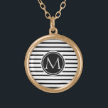 Colar Banhado A Ouro Padrão de listras finas<br><div class="desc">Design moderno elegante. Padrão de stripes. Preto & Branco. Monograma personalizado. Design por José Ricardo</div>