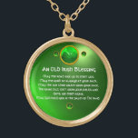 Colar Banhado A Ouro Uma Velho Bênção Irlandesa<br><div class="desc">Elegante, única joia celta de ouro com uma pedra esmeralda e uma pedra de xamrock com uma antiga dentro de oração irlandesa para o Santo do Dia do Paddy (, Rua. Patty ). Gemstones tridimensionais vibrantes e modelagem design, 3D muito precisa e renderização por parte da Búlgara Lumini (c).Parte da...</div>