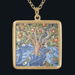 Colar Banhado A Ouro William Morris Woodpecker Tapeçaria Vintage Floral<br><div class="desc">William Morris Woodpecker Tapeçaria Arte Vintage Floral Mostra um pica-pau sentado no galho de uma fruta e apresenta um ornamentado especial de folhas azuis e fruta laranja. Arte do Movimento William Morris: Artes e Artesanatos britânicos / Art Nouveau Linda ornamentado artística floral, modelo de arte fina, design com árvore florescente,...</div>