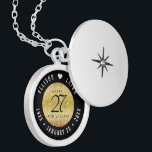 Colar Banhado A Prata 27.º aniversário de casamento musical<br><div class="desc">Celebrar o 27º aniversário de casamento com este armário elegante! As legantes inscrições em preto e branco com uma nota musical confetti em uma película de ouro acrescentam um toque memorável para esta ocasião especial e um marco extraordinário. Personalize com os nomes de casais felizes e as datas de seu...</div>