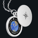 Colar Banhado A Prata Aniversário Casado do Elegante Nove Lapis Lazuli<br><div class="desc">Comemore o 9º aniversário de casamento com este armário elegante! As inscrições esbeltas, em preto e branco, com um confete hexagonal pondido por pirita, sobre um fundo azul-azure escondido, acrescentam um toque memorável para esta ocasião especial e marco. Personalize com os nomes dos casais felizes e as datas de seu...</div>