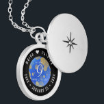 Colar Banhado A Prata Aniversário Casado do Elegante Nove Lapis Lazuli<br><div class="desc">Comemore o 9º aniversário de casamento com este armário elegante! As inscrições esbeltas, em preto e branco, com um confete hexagonal pondido por pirita, sobre um fundo azul-azure escondido, acrescentam um toque memorável para esta ocasião especial e marco. Personalize com os nomes dos casais felizes e as datas de seu...</div>