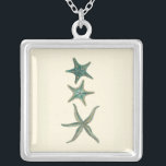 Colar Banhado A Prata Aquamarine Triple Starfish<br><div class="desc">Esta imagem dos diferentes tipos de peixes-estrela será uma adição de excelente na sua coleção de criaturas marinhas. Você pode se imaginar na praia caçando estrelas-do-mar ou brincando na areia. Esta imagem é perfeita para aqueles que amam a vida marinha e querem levá-la para onde quer que vá.</div>