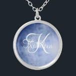 Colar Banhado A Prata Azul Branco Monograma Cor Branca Nome Inicial<br><div class="desc">Colar de Prata de Cor Azul e Branca Monograma Isto seria um presente de excelente para as suas damas de honra ou um presente de excelente para qualquer mulher.</div>