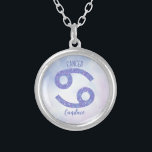 Colar Banhado A Prata Bonito Sinal de Astrologia do Cancer Roxo Personal<br><div class="desc">Este bonito,  personalizado colar roxo e Cancer apresenta seu sinal astrológico do Zodiac em um belo brilho como as constelações. Personalize este presente fofo com o seu nome em lindos programas cursivos para alguém que faz aniversário no final de junho ou no início de julho.</div>