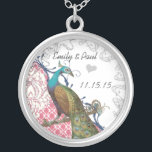 Colar Banhado A Prata Casamento Vintage Peacock Anniversário Necklace<br><div class="desc">Colares de Festa de casamento de Manutenção de Casamento - para alterar a cor de fundo - clique em personalizar - clique em editar - escolha a última ferramenta no menu suspenso e escolha entre uma das cores mostradas ou digite o código hexadecimal de rgb para sua cor de casamento...</div>