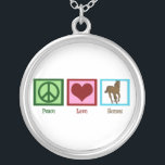 Colar Banhado A Prata Cavalos de Paz e Amor<br><div class="desc">Um sinal de paz,  coração,  e um belo cavalo correndo. O presente perfeito para um amante de cavalo.</div>