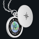 Colar Banhado A Prata Celebração do Aniversário de Casamento de Opal da<br><div class="desc">Comemore o aniversário do casamento de 14 com este armário elegante! Serif preta elegante e sans serif lettering com confete hexagonal em um fundo opal iridescente adicionam um toque memorável para esta ocasião especial e marco. Personalize com os nomes de casais felizes e as datas de seu aniversário de opal....</div>