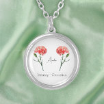 Colar Banhado A Prata Cravagem de Flor do Mês de Nascimento de Janeiro<br><div class="desc">O colar de cravos do mês de nascimento é uma bela ilustração de uma flor de craveiro. Abaixo da flor, há um nome personalizável escrito em letras elegantes. Por baixo do nome, diz "Janeiro - Cravo", indicando que sua flor de nascimento é o cravo. É um adorável colar personalizado, um...</div>