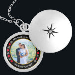 Colar Banhado A Prata Crie Sua Própria Foto De Casamento Personalizado<br><div class="desc">Crie seu próprio Colar de fotos personalizado de casamento (r. Adicione facilmente a foto no lugar da foto de modelo. Adicione seu próprio texto no topo e na parte inferior. Escolha o estilo e o metal no menu de opções.</div>