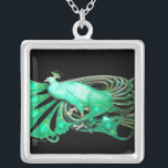 COLAR BANHADO A PRATA ELEGANTE PEACOCK EM VERDE E NEGRO<br><div class="desc">Design colorida e elegante com gemstones 3D brilhantes design gráfico digital por Búlgaro Lumini. Parte da nova coleção ARCADIA.</div>