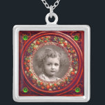 Colar Banhado A Prata FLORENCE RENAISSANCE FRUTA FOTO MODELO Emerald<br><div class="desc">Elegante,  clássico,  vibrante Renaissance fine art,  obra-prima de Bottega della Robbia ( Florence - Itália ) em cores vermelho vivo,  verde,  roxo,  castanho.</div>