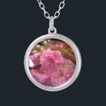 Colar Banhado A Prata Flores de Flor de Cereja Rosa Quente<br><div class="desc">Flores do Flor de Cereja Quente Rosa Foto de Sandy Closs tirada no lago de Arrohead Pink,  flor,  flores,  floral,  primavera,  cereja,  cereja,  jardim,  casamento,  casamentos, </div>