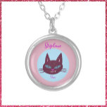Colar Banhado A Prata Gatinho retrorreflector cor-de-rosa e azul<br><div class="desc">Gatinho retrorreflector cor-de-rosa e azul de purgação. Brincadeira. Whimsical.</div>