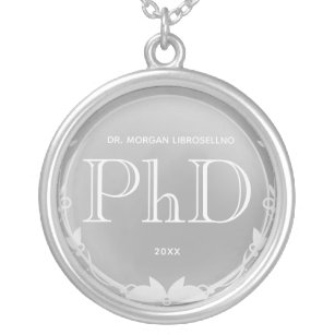 Colar Banhado A Prata Graduação de PhD em Nome da Cinza Prata