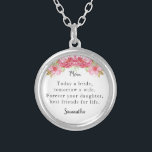 Colar Banhado A Prata Hoje, uma noiva Mãe da Noiva, Keepsaokê<br><div class="desc">Hoje noiva,  amanhã esposa. Para sempre sua filha,  melhores amigos para a vida. Personalize este bonito design floral com o seu nome e ele vai fazer um presente cuidadoso para a sua mãe.</div>