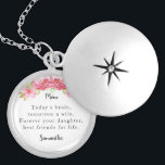 Colar Banhado A Prata Hoje, uma noiva Mãe da Noiva, Keepsaokê<br><div class="desc">Hoje noiva,  amanhã esposa. Para sempre sua filha,  melhores amigos para a vida. Personalize este bonito design floral com o seu nome e ele vai fazer um presente cuidadoso para a sua mãe.</div>