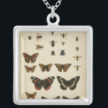 Colar Banhado A Prata Insetos do Jardim pelo Vision Studio<br><div class="desc">Esta obra do Vision Studio é um sonho de entomologistas! Os insetos de jardim são desenhados sobre um fundo creme,  mostrados em detalhes extremamente bonitos. Se você ama insetos,  esta é a impressão para você!</div>