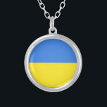 Colar Banhado A Prata Liberdade de bandeira da Ucrânia<br><div class="desc">Sinalizador da Ucrânia - Suporte à liberdade! Vamos faz do mundo um lugar melhor - todos juntos! Um mundo melhor começa - depende - precisa de você também! Você pode transferir para mais de 1000 produtos Zazzle. Redimensionar e mover ou remover e adicionar elementos/texto com a ferramenta de personalização. Estamos...</div>
