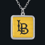 Colar Banhado A Prata Marca d'água Long Beach State<br><div class="desc">Confira esses designs da Universidade Estadual da Califórnia em Long Beach! Mostre seu Orgulho Estadual da Califórnia com esses novos produtos da Universidade. Estes são os presentes perfeitos para o estudante de Long Beach, antigos alunos, família, amigo ou fã na sua vida. Todos esses produtos Zazzle são personalizáveis com seu...</div>