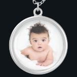 Colar Banhado A Prata Modelo Personalizado de Foto para Bebê<br><div class="desc">Adicione a foto do seu bebê a este colar para um maravilhoso presente personalizado ou para se tratar. É uma escolha maravilhosa para feriados,  dias de as mães,  dia de avós e outras ocasiões especiais. Carregue a foto selecionada no lugar da foto de amostra mostrada no modelo de design.</div>