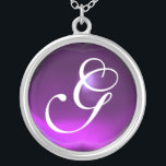 Colar Banhado A Prata Monograma de Ametist Roxo<br><div class="desc">Design único e elegante com gemstone. Modelagem e renderização de enfermeiras muito precisas no 3D Studio Max por parte de Búlgaro Lumini .Part da série Hyper Talismans.</div>