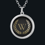 Colar Banhado A Prata Monograma Dourado Laurel Wreath Elegante<br><div class="desc">Este elegante colar personalizado apresenta um falso monograma de ouro enquadrado com uma coroa de ouro sobre um simples fundo preto. Desenhada por Susan Coffey.</div>