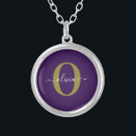 Colar Banhado A Prata Nome de Script Monograma Personalizado Branco Puro<br><div class="desc">Este elegante monograma e na moda pode ser dado como presente para um aniversário, casamento, chá de panela, aniversário, Dia de as mães ou qualquer ocasião. Pode ser personalizado com o nome e a inicial da pessoa. Você pode alterar a fonte, a cor da fonte, o tamanho da fonte e...</div>