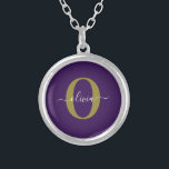 Colar Banhado A Prata Nome de Script Monograma Personalizado Branco Puro<br><div class="desc">Este elegante monograma e na moda pode ser dado como presente para um aniversário, casamento, chá de panela, aniversário, Dia de as mães ou qualquer ocasião. Pode ser personalizado com o nome e a inicial da pessoa. Você pode alterar a fonte, a cor da fonte, o tamanho da fonte e...</div>