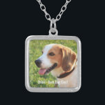 Colar Banhado A Prata Nome personalizado da foto do cão do lebreiro e do<br><div class="desc">Design personalizado do nome da foto do cão do lebreiro e do cão - personalize esta lembrança com uma foto transferida arquivos pela rede do seu lebreiro o nome do cão ou adicione seu próprio texto - nós amamos do "o nome cão", o aniversário do cão ou o dia da...</div>