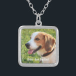 Colar Banhado A Prata Nome personalizado da foto do cão do lebreiro e do<br><div class="desc">Design personalizado do nome da foto do cão do lebreiro e do cão - personalize esta lembrança com uma foto transferida arquivos pela rede do seu lebreiro o nome do cão ou adicione seu próprio texto - nós amamos do "o nome cão", o aniversário do cão ou o dia da...</div>