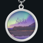 Colar Banhado A Prata Norte Alasca Montanhas Lights Lake<br><div class="desc">Norte Alaska Lights Mountains LakeEste é um item excelente a ter se você já esteve ou morou no Alasca. Excelente de dar como surpresa se você estiver indo para uma viagem em breve. O ALASKA gosta deste belo estado. Você pode personalizar e personalizar este item adicionando texto. Você pode adicionar...</div>