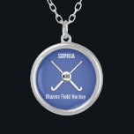 Colar Banhado A Prata Número personalizado do jérsei do nome da equipe<br><div class="desc">As características deste design personalizadas 2 do hóquei em campo cruzaram varas de hóquei em campo, uma bola e seu nome do jogador ou do treinador, nome da equipe e número do jérsei. Personalize a cor do fundo para combinar suas cores da equipe - apenas clique sobre "personalizam" e então...</div>