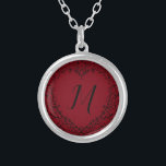 Colar Banhado A Prata Red Black Wedding Gothic Heart Belo Elegante<br><div class="desc">Nosso belo design de coração gótico preto e vermelho é excelente como um design de casamento elegante e escuro.</div>