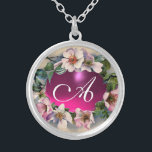 Colar Banhado A Prata Rosas SELVAGENS COM PINK FUCHSIA GEM<br><div class="desc">Elegante, clássico, design floral clássico. Belos rosas cor-de-rosa com uma brilhante pedra de ametista fuchsia amethyst gem .3D gráficos e elaboração digital em estilo vintage de Búlgaro Lumini (c) Fácil de personalizar com suas iniciais e seu próprio texto como anúncio de cerimônia de casamento, cartões de lugar, guardar a data...</div>