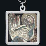 Colar Banhado A Prata Seashell Anthology<br><div class="desc">Este trabalho de arte do Vision Studio captura alguns dos melhores oceanos da vida marinha. Pegue este pedaço rústico de trabalho de arte destas diferentes formas e tamanhos de conchas Conch. Esta é uma peça única de trabalho de arte dessas peças de Anthologia Seashell.</div>