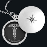 Colar Banhado A Prata Símbolo Médico Personalizado Caduceus - Prata<br><div class="desc">Símbolo Médico Personalizado Caduceus Necklace pronto para você personalizar. ✔ Nota: Nem todas as áreas de modelo precisam ser alteradas. 📌 Se você precisar de mais personalização, clique no botão "Clique para Personalizar mais" ou "Personalizar ou Editar Design" e use nossa ferramenta design para redimensionar, girar, alterar a cor do...</div>